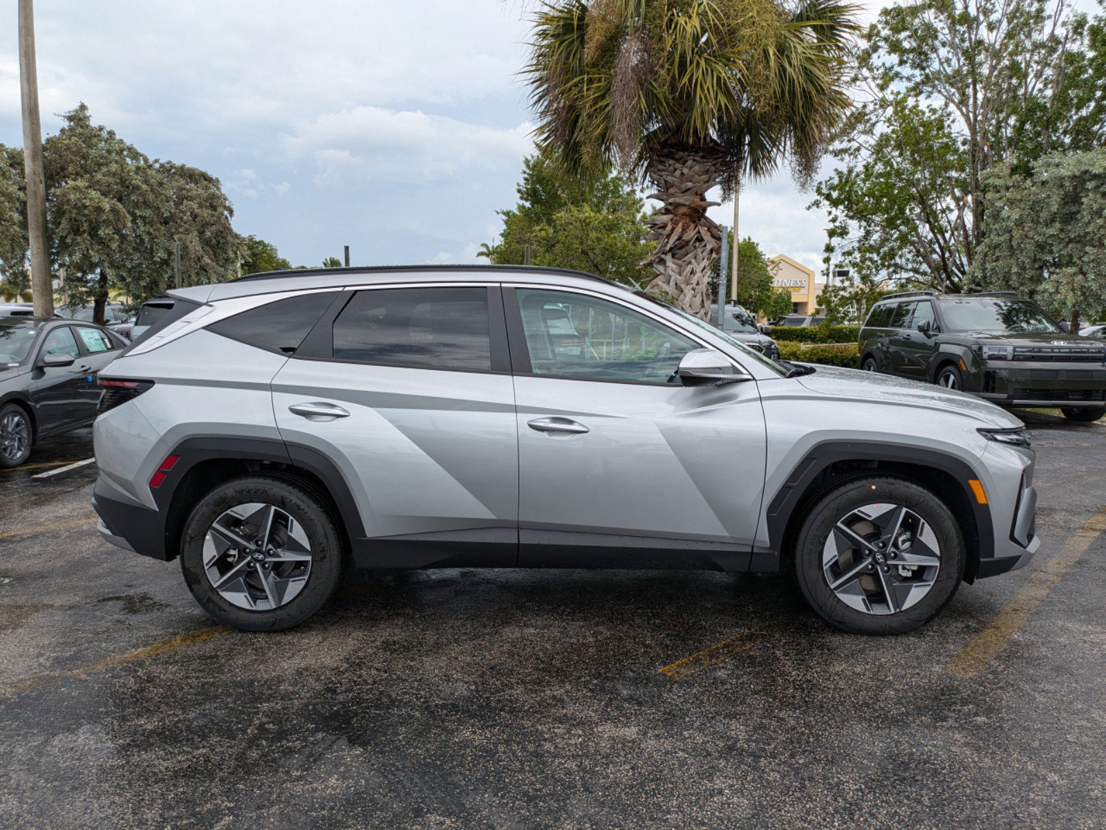 2025 Hyundai Tucson SEL Convenience photo 4