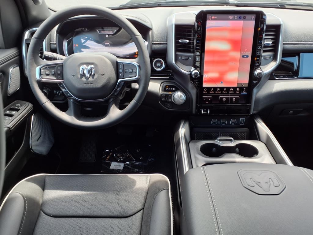 2025 Ram 1500 Laramie photo 3