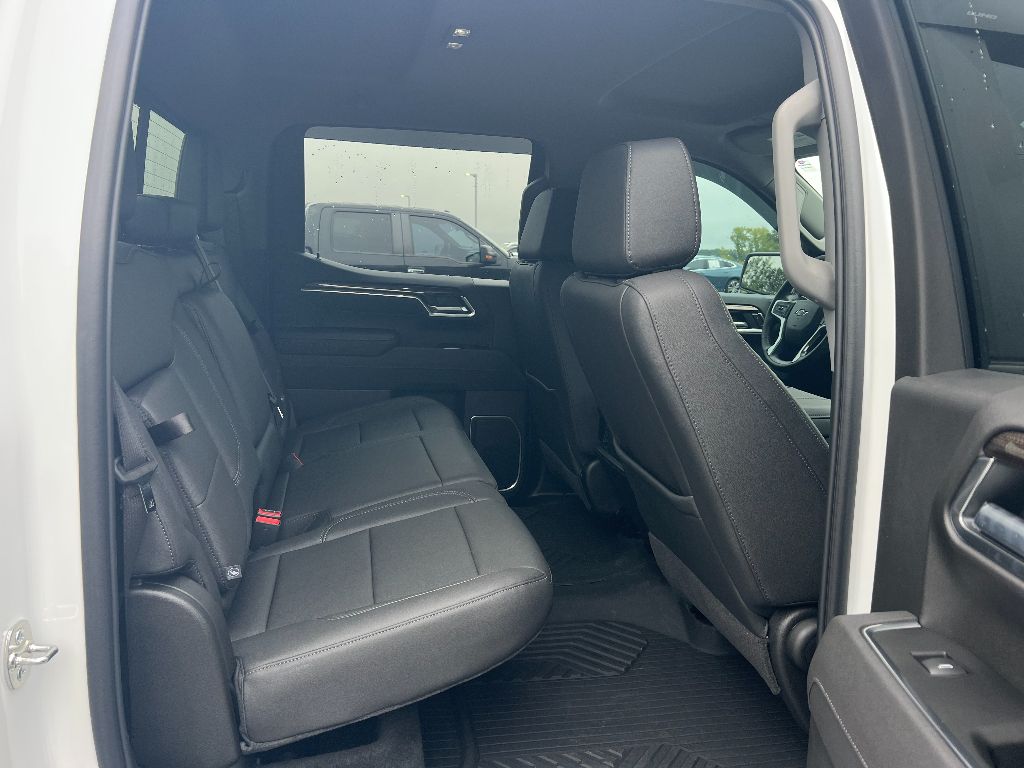 2025 Chevrolet Silverado 1500 RST photo 15