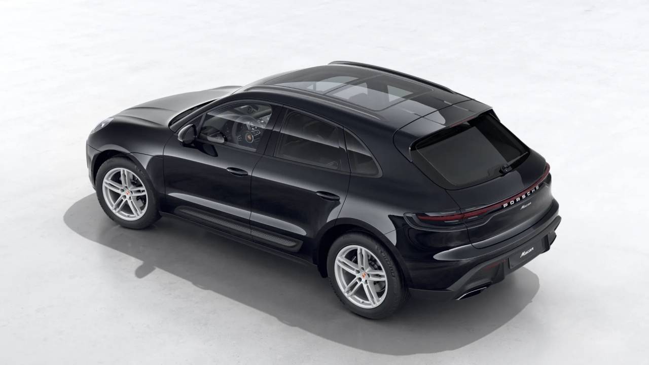 2026 Porsche Macan T photo 3