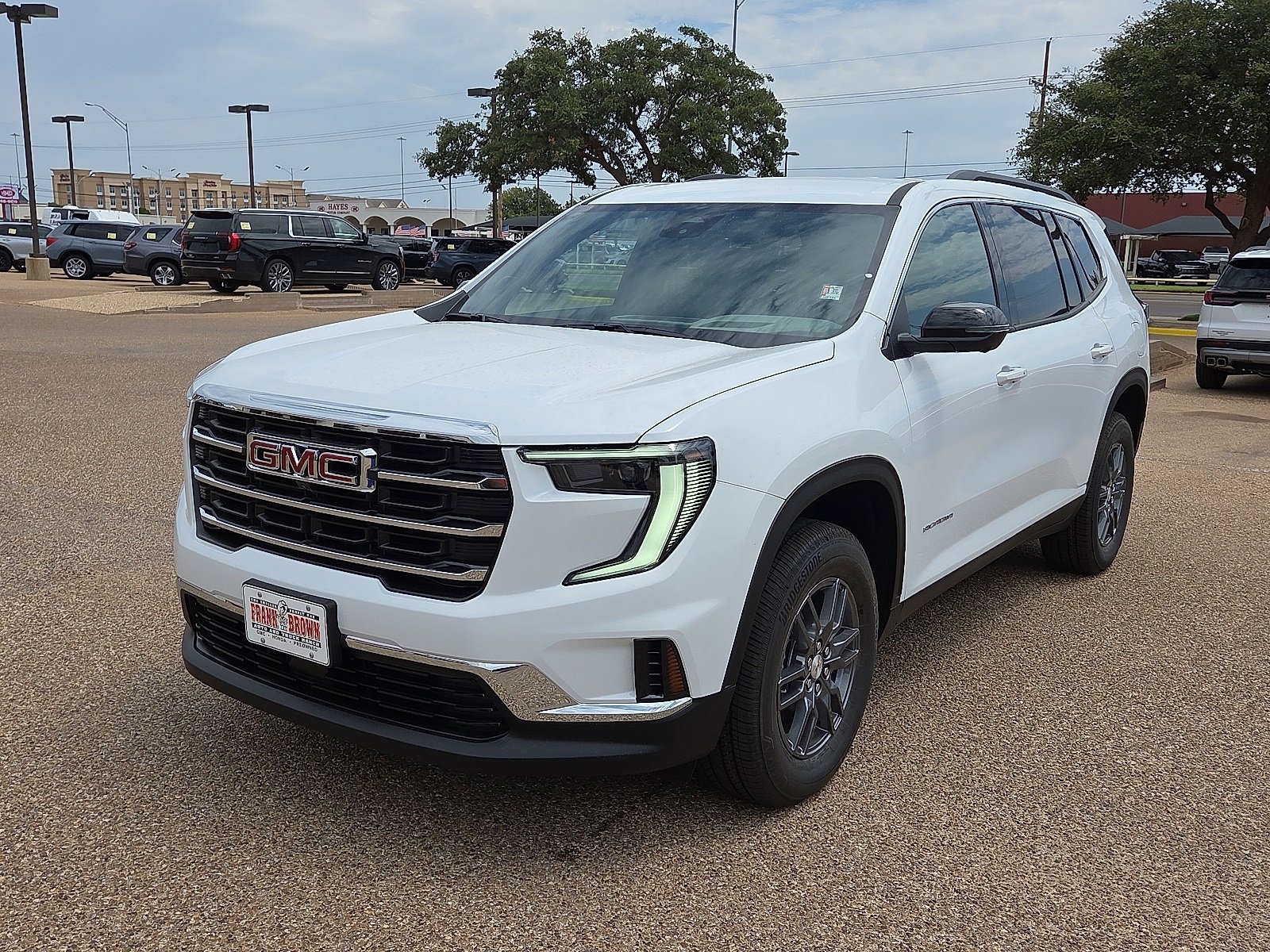 2026 GMC Acadia Elevation's photo