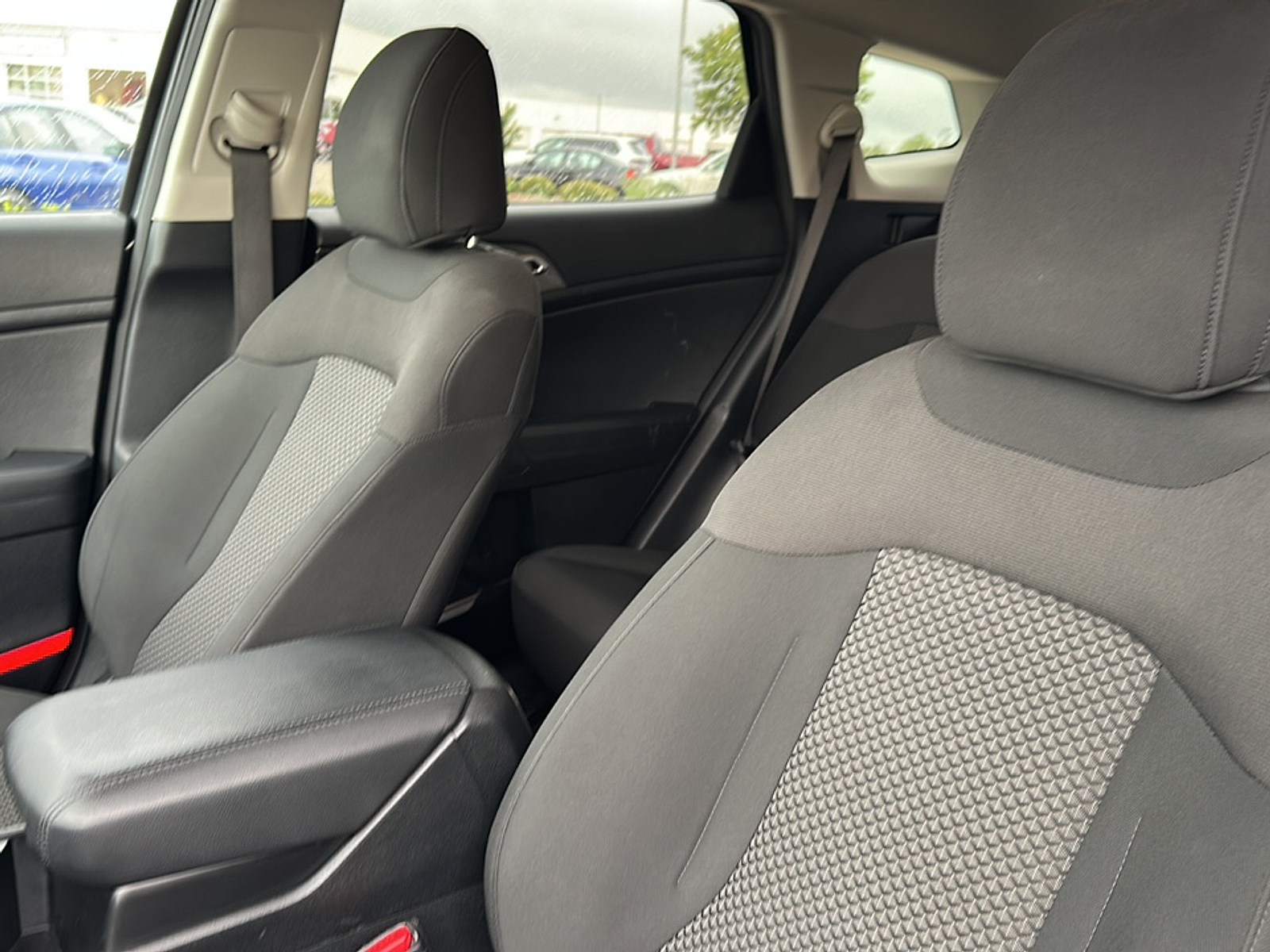 2023 Kia Sportage LX photo 3