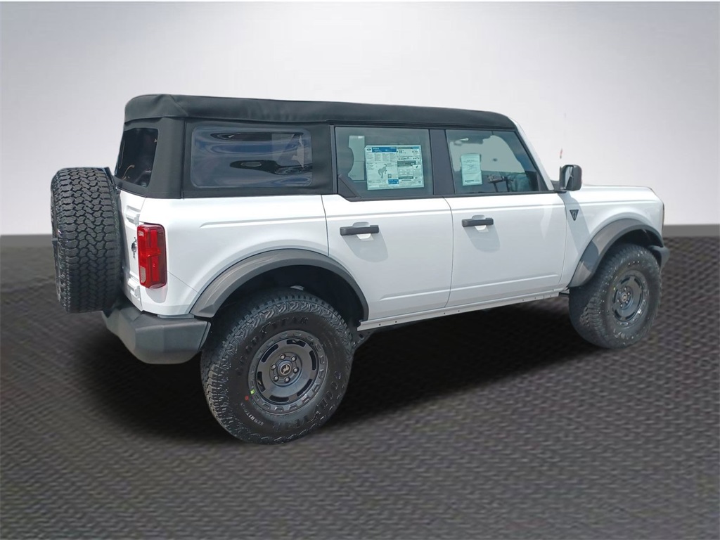 2025 Ford Bronco Base photo 4