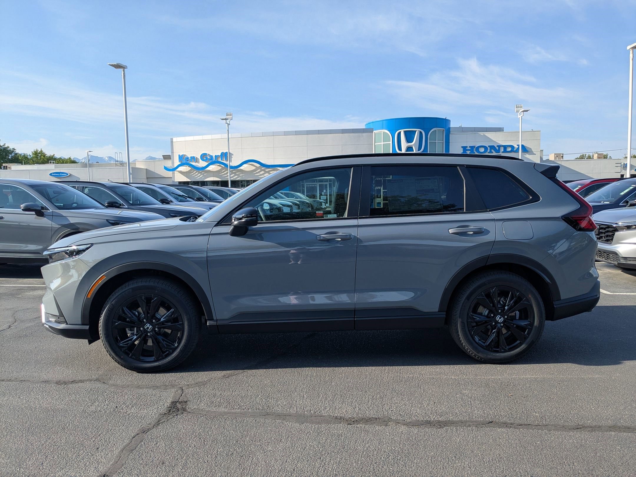 2026 Honda CR-V Hybrid Sport Touring photo 5