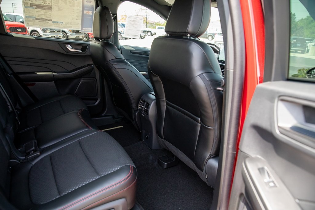 2025 Ford Escape ST-Line photo 24