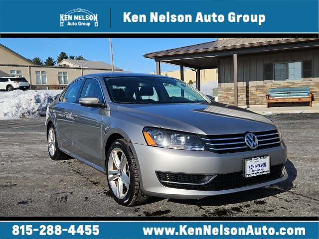 2014 Volkswagen Passat SE's photo