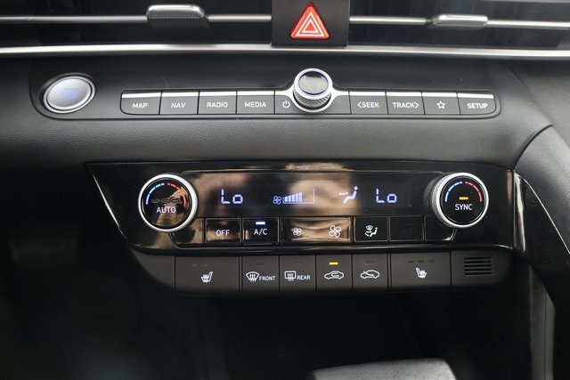 2023 Hyundai Elantra SEL photo 14