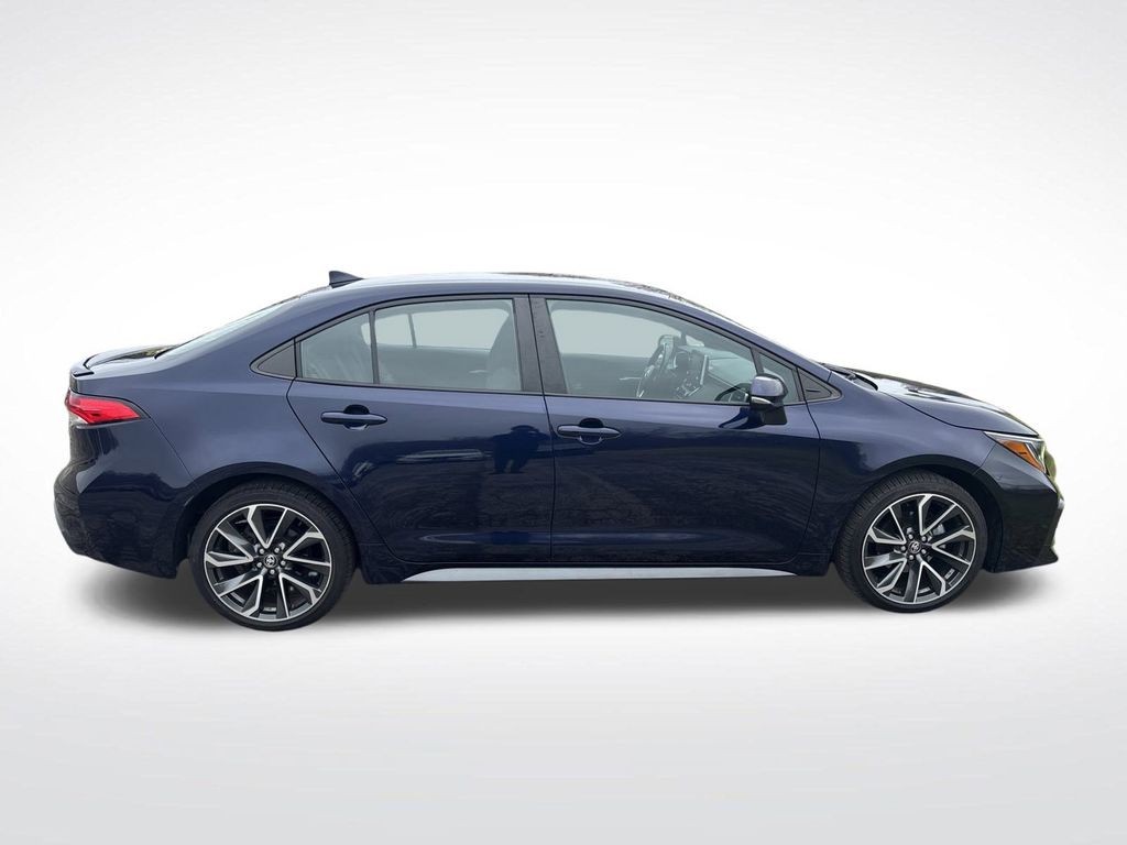 2020 Toyota Corolla SE photo 2