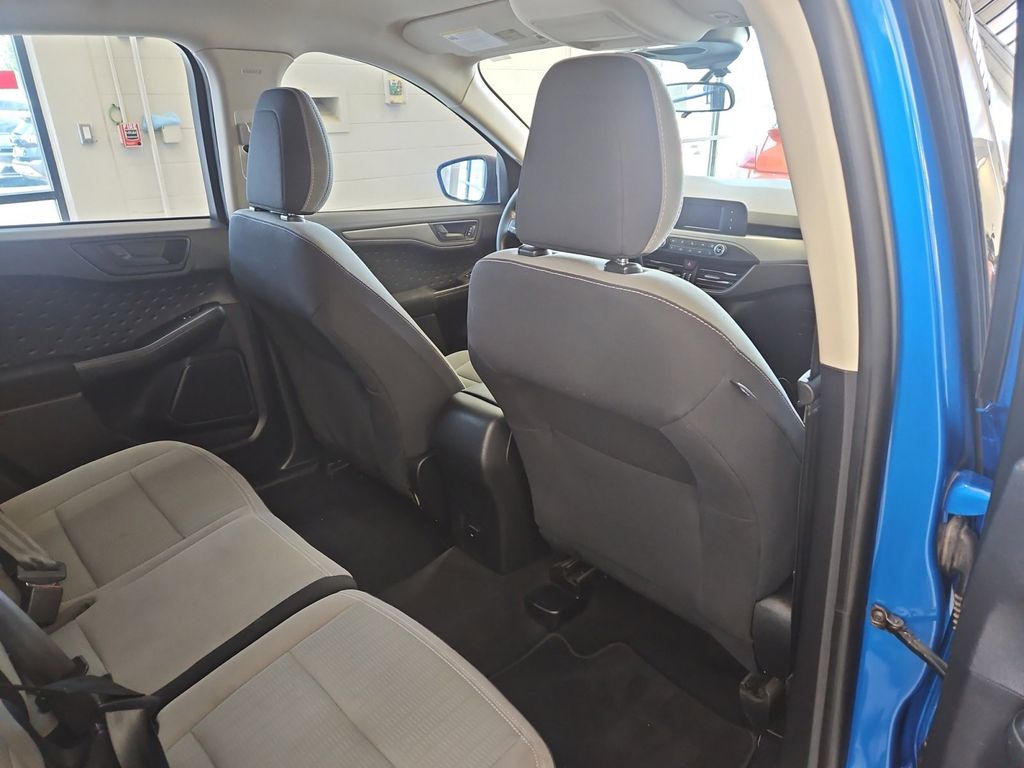 2020 Ford Escape S photo 17