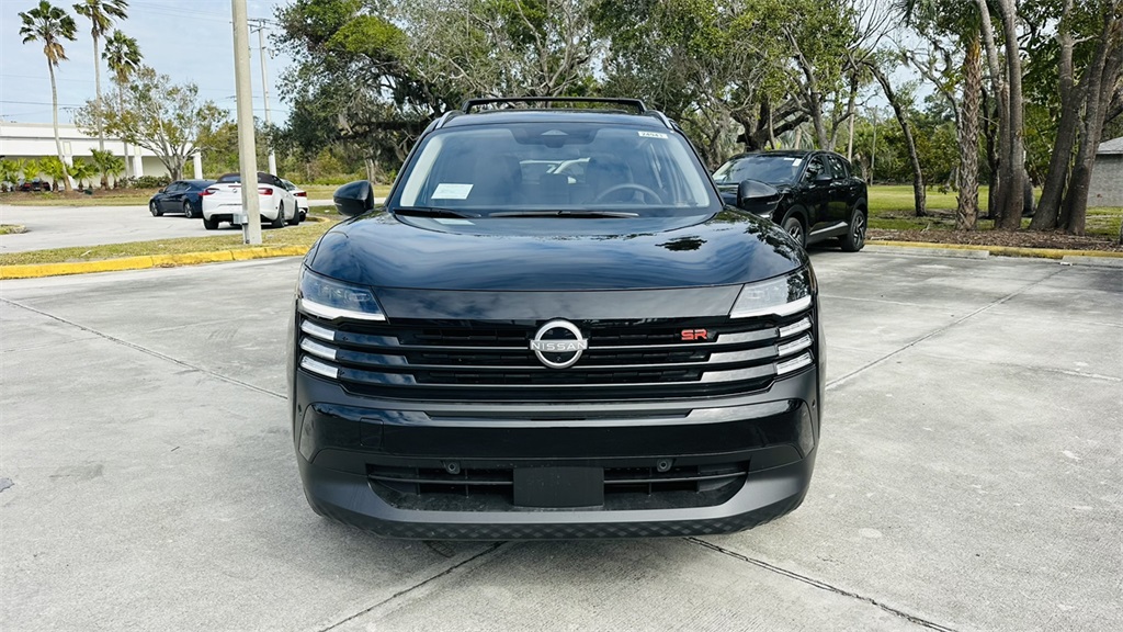 2025 Nissan Kicks SR photo 2