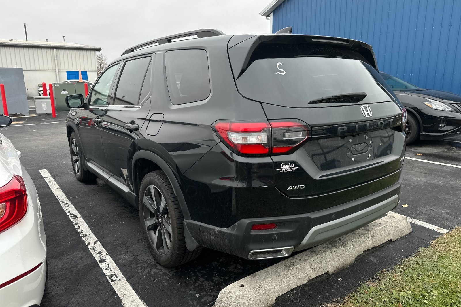 2023 Honda Pilot Elite photo 3