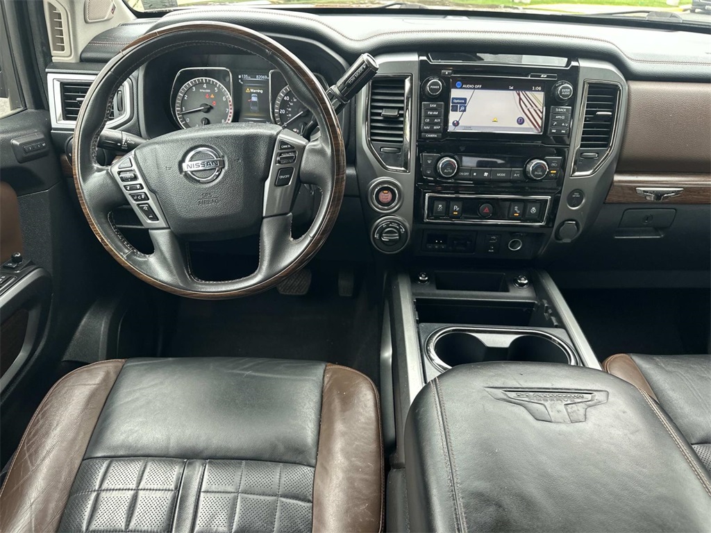 2017 Nissan Titan Platinum Reserve photo 14