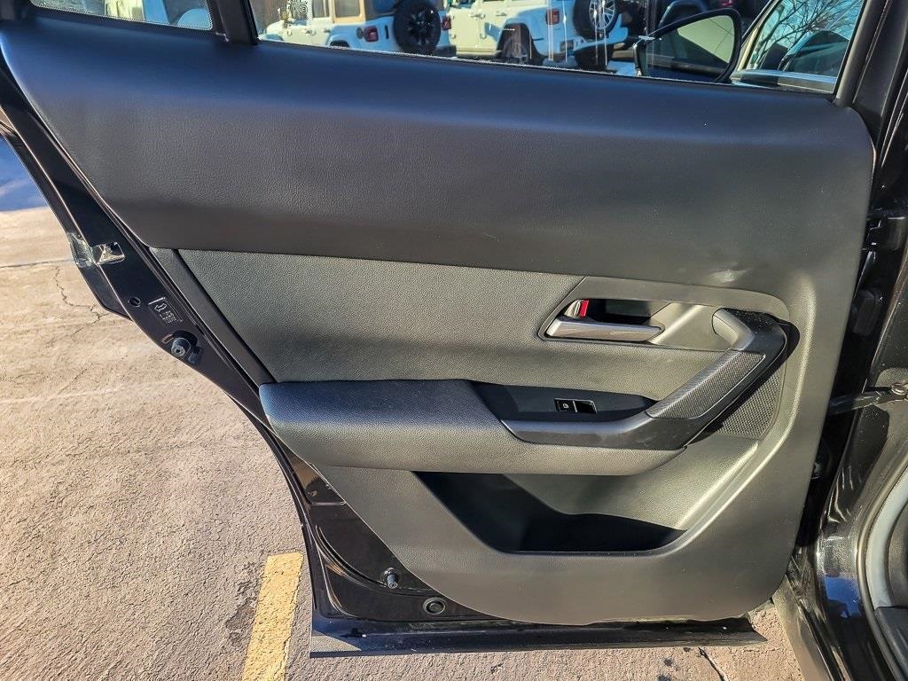 2025 MAZDA CX-50 - Image 17