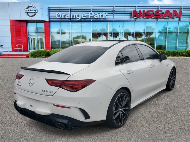 2022 Mercedes Benz CLA 35 AMG 4MATIC photo 2