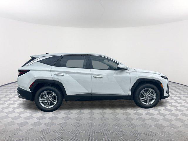 2025 Hyundai Tucson SE photo 4