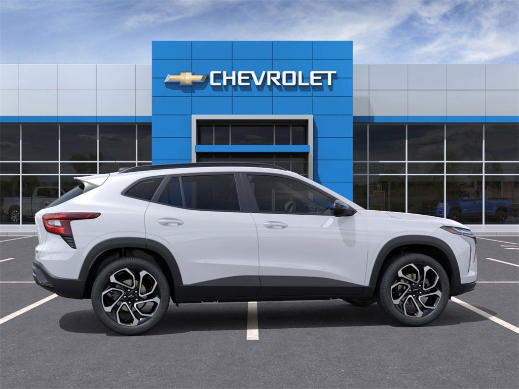 2026 Chevrolet Trax photo 2