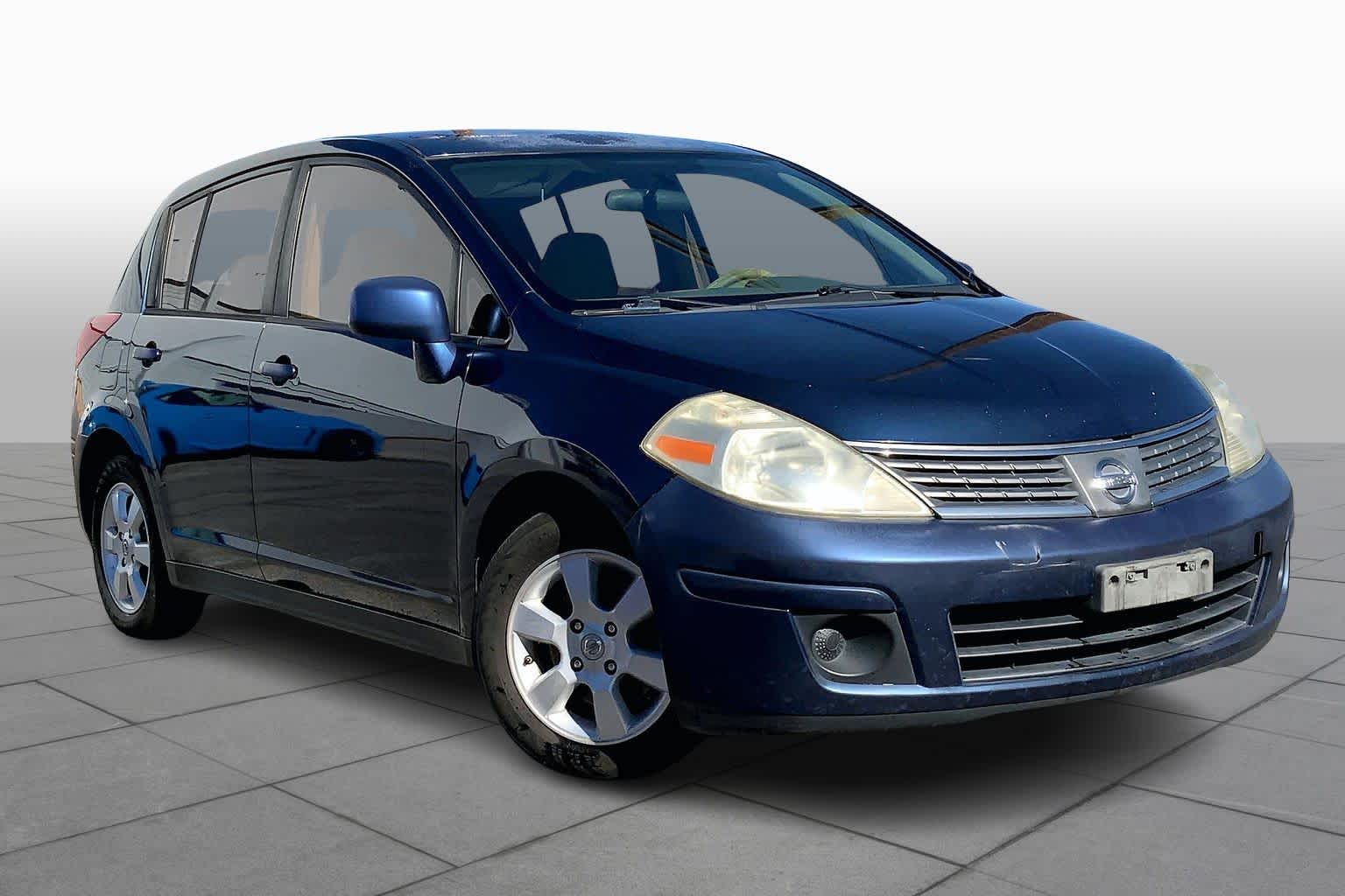 2007 Nissan Versa 1.8 SL photo 2