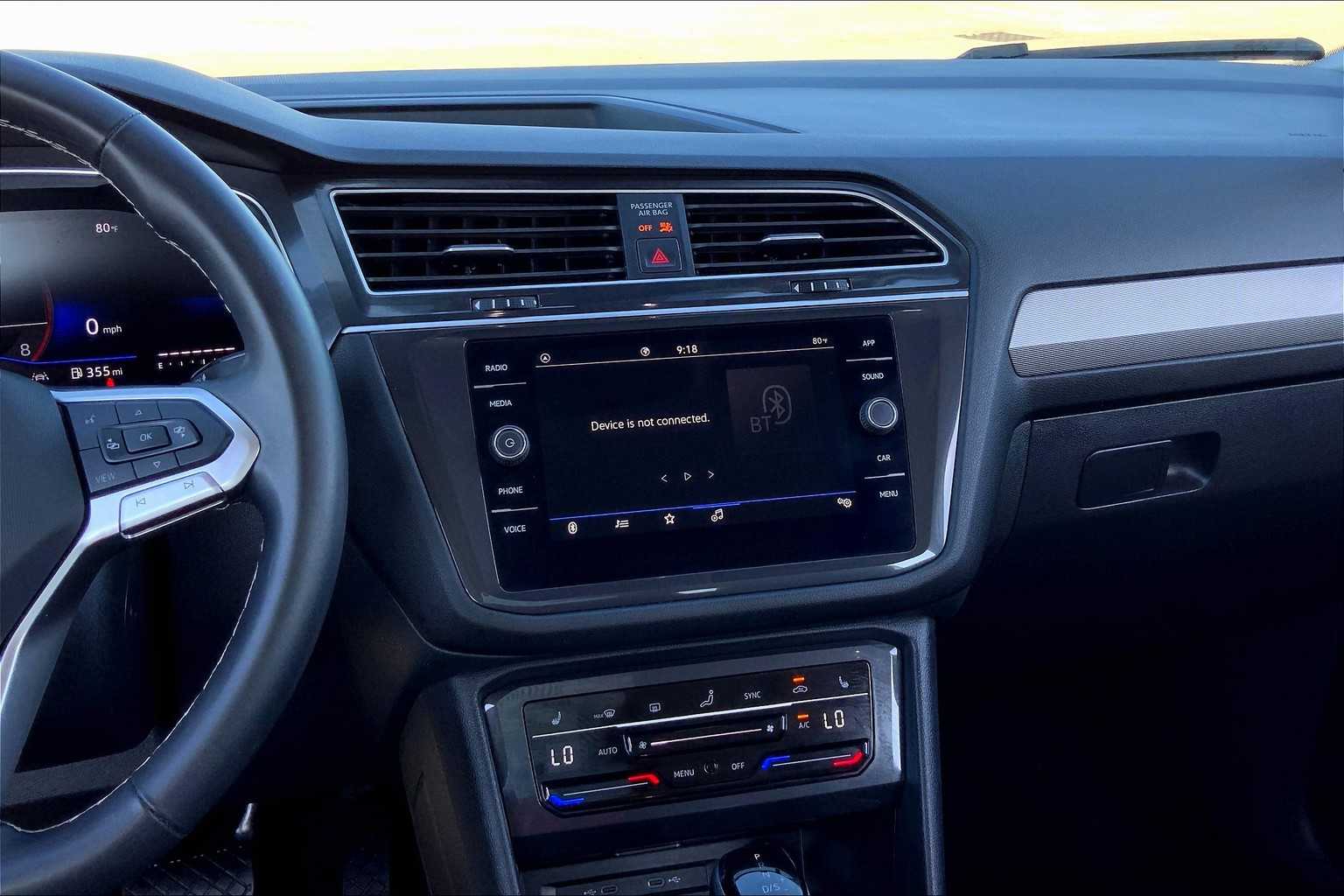 2024 Volkswagen Tiguan SE Wolfsburg Edition photo 6