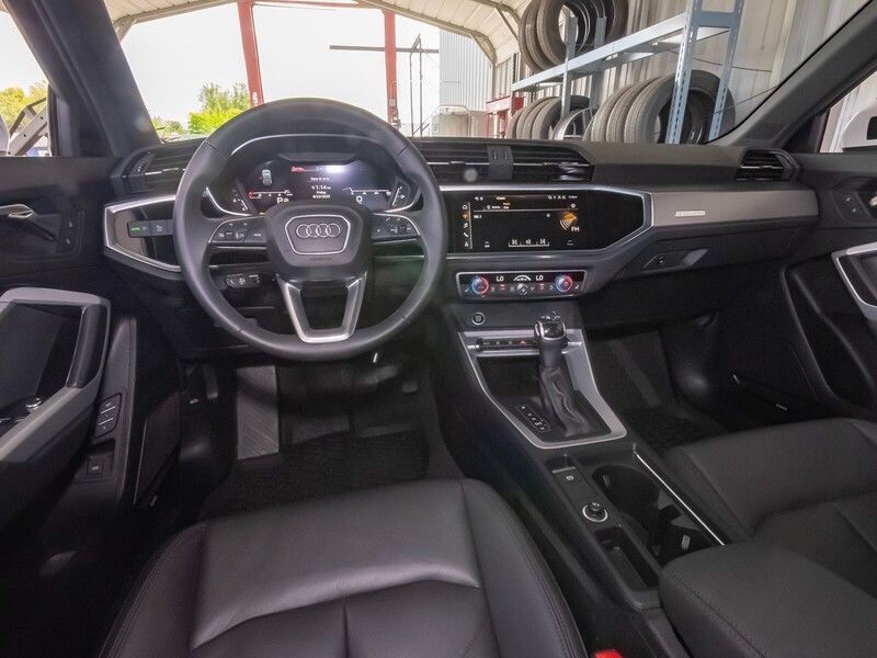 2024 Audi Q3 45 TFSI S line Premium photo 38