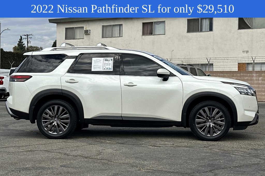 2022 Nissan Pathfinder SL photo 3
