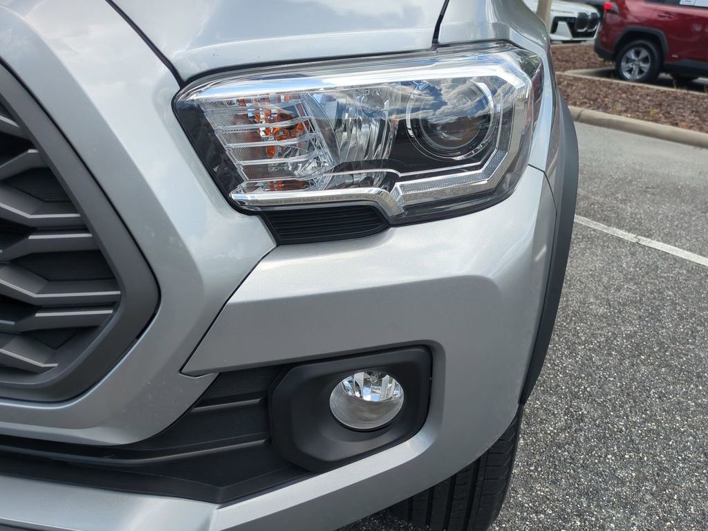 2023 Toyota Tacoma TRD Off-Road V6 photo 9