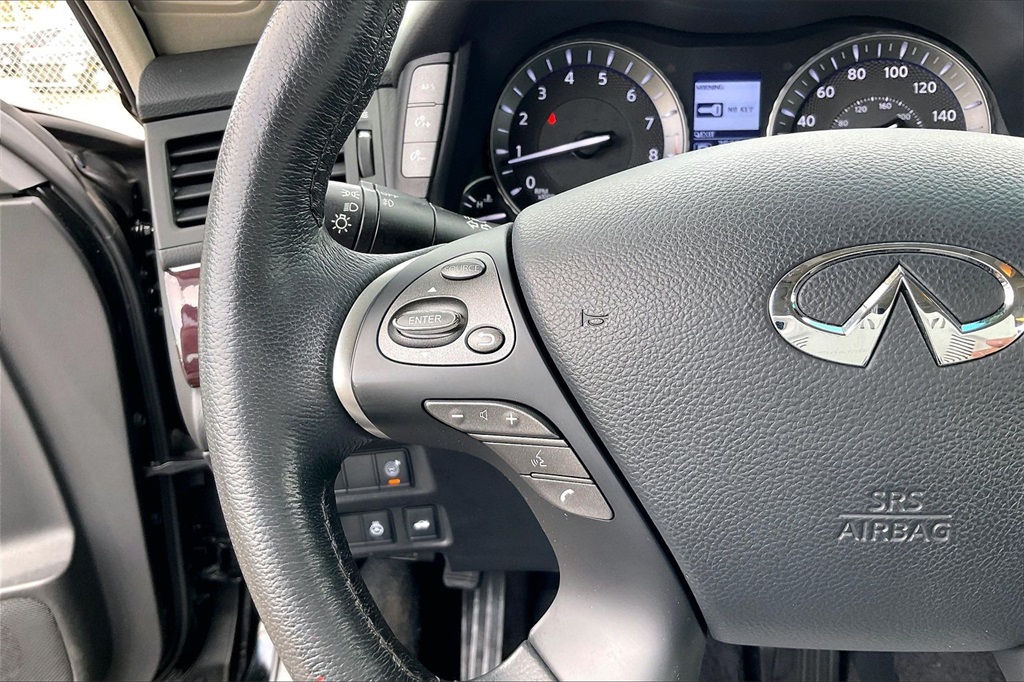 2019 INFINITI Q70 - Image 16