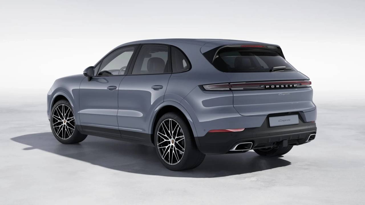 2026 Porsche Cayenne photo 3