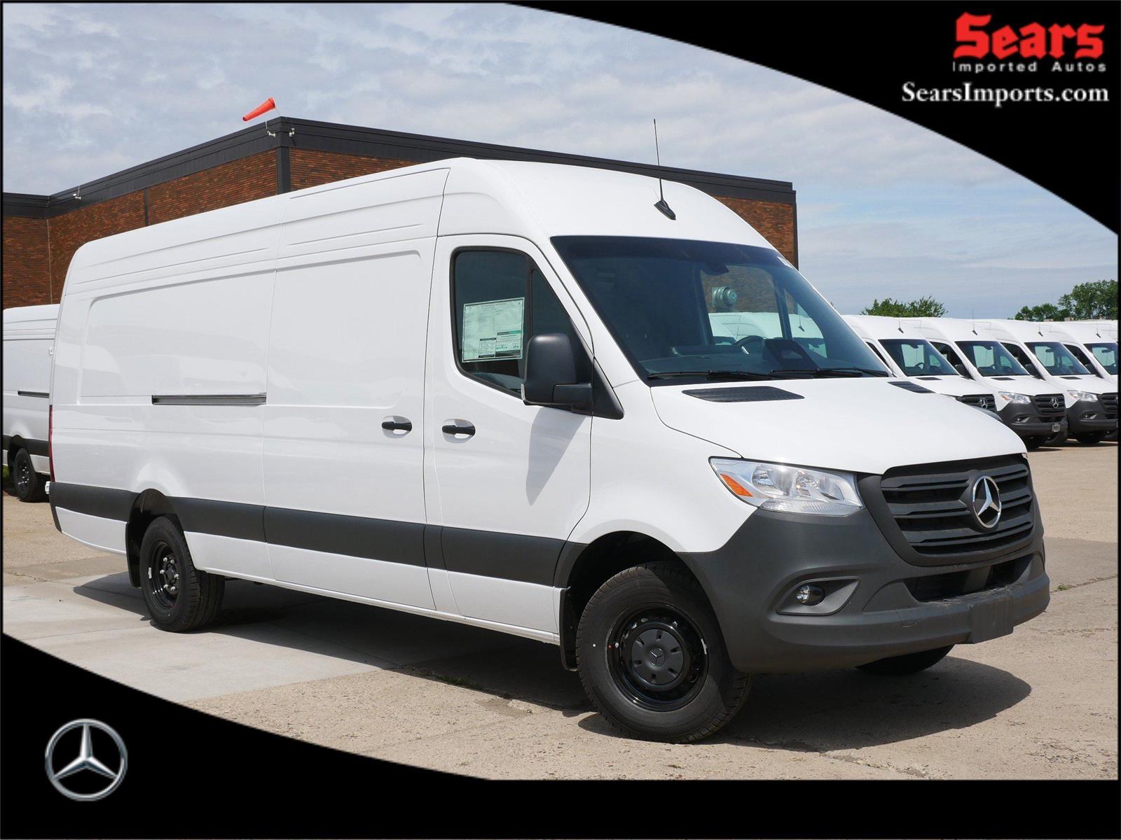 2025 Mercedes-Benz Sprinter Cargo Van Base's photo