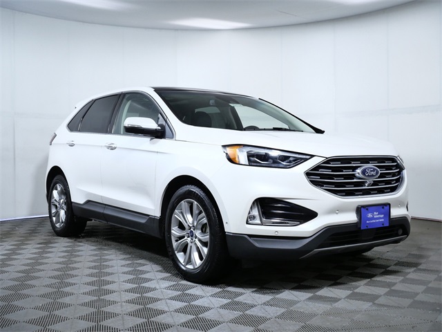 2019 Ford Edge Titanium's photo