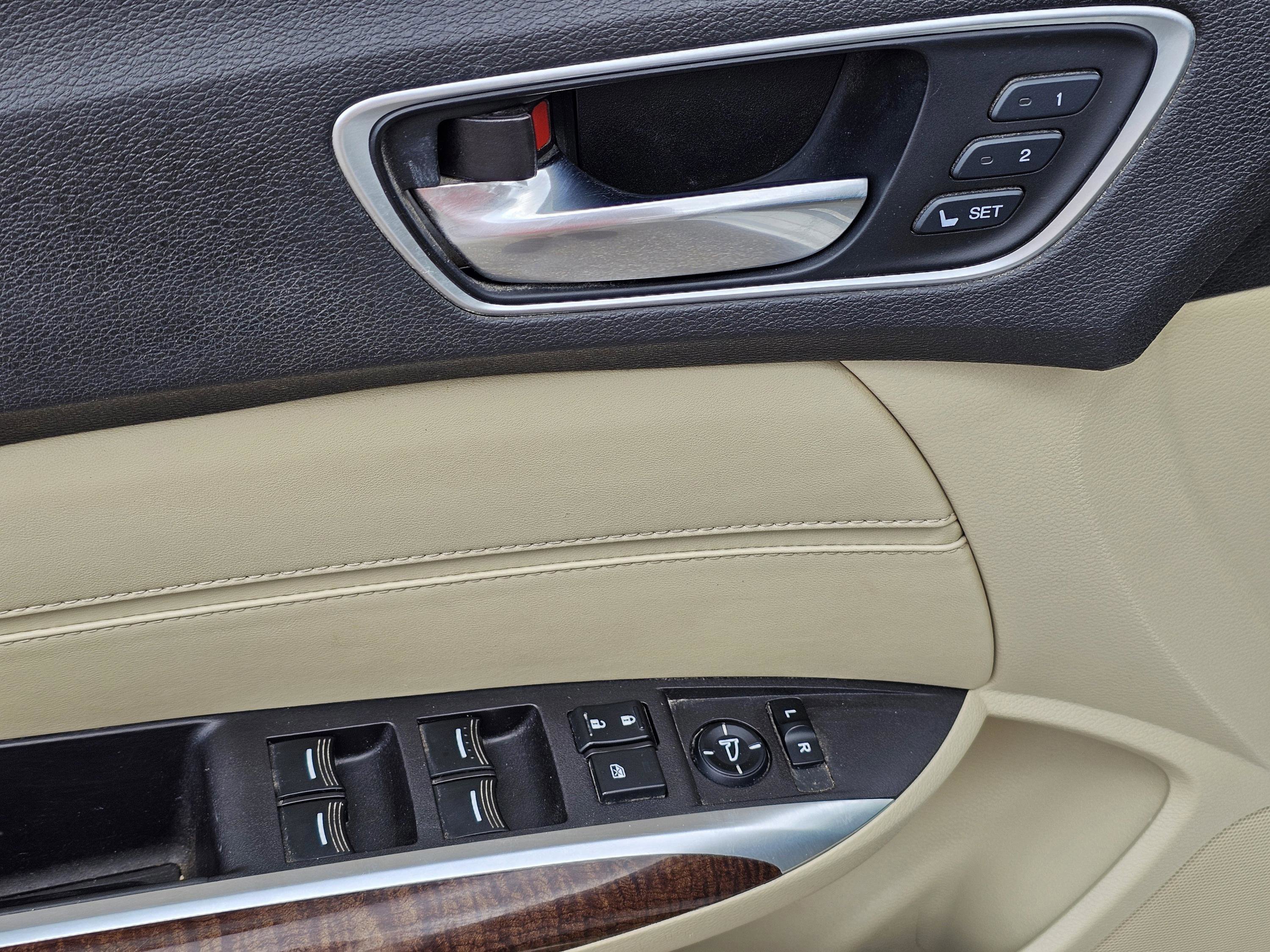 2018 Acura TLX Technology photo 12