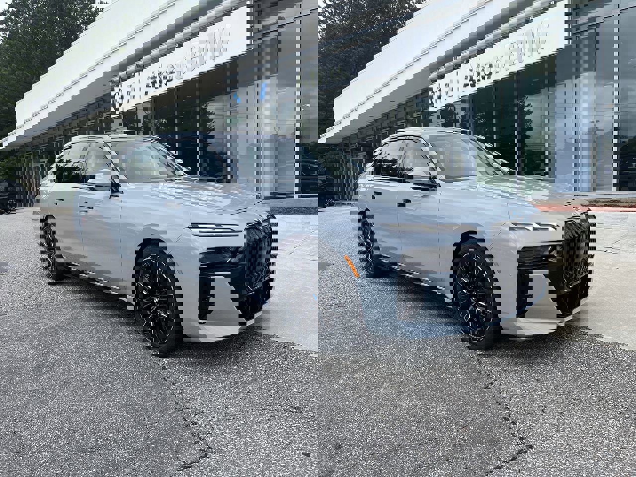 2025 Bmw 740i photo 2