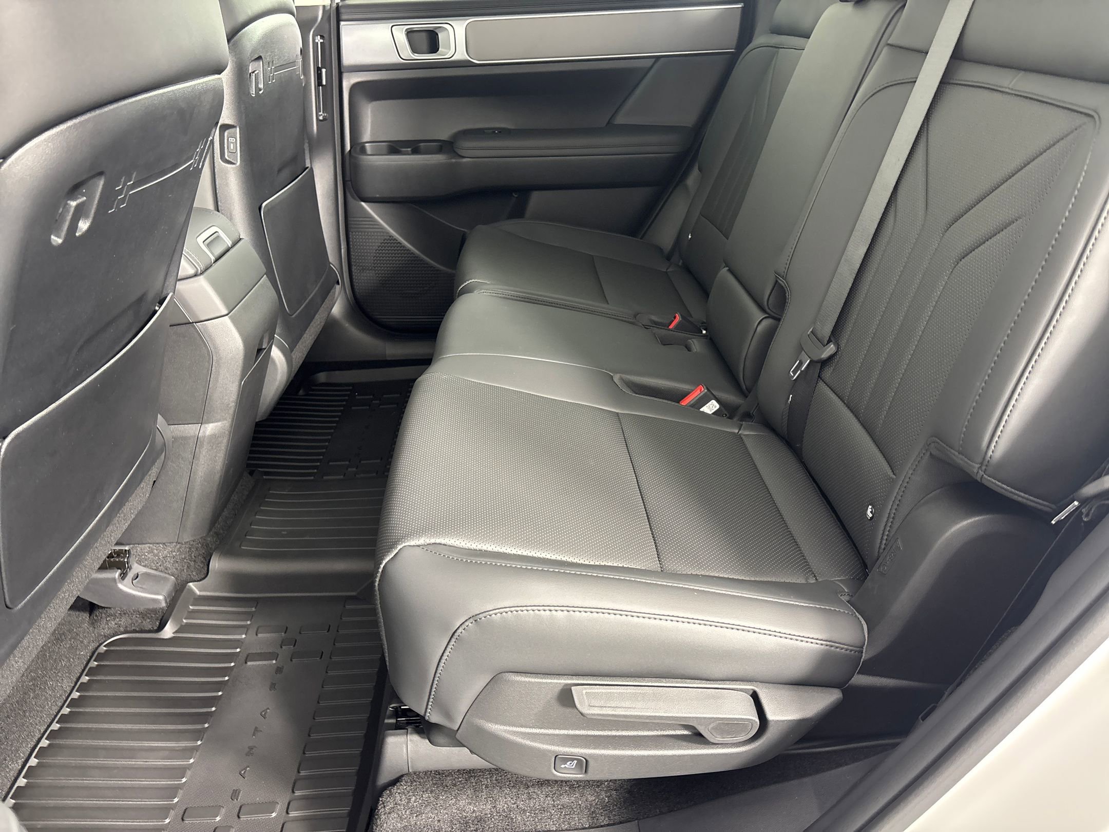 2026 Hyundai Santa Fe SEL photo 13
