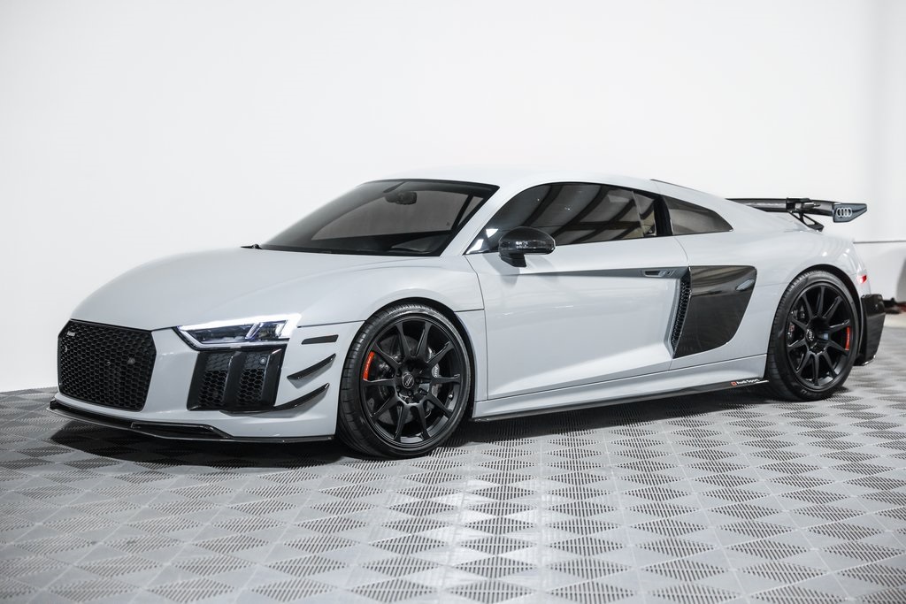 2018 Audi R8 5.2 Plus photo 18