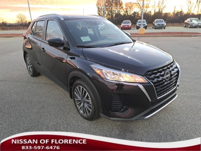 2024 Nissan Kicks SV's photo