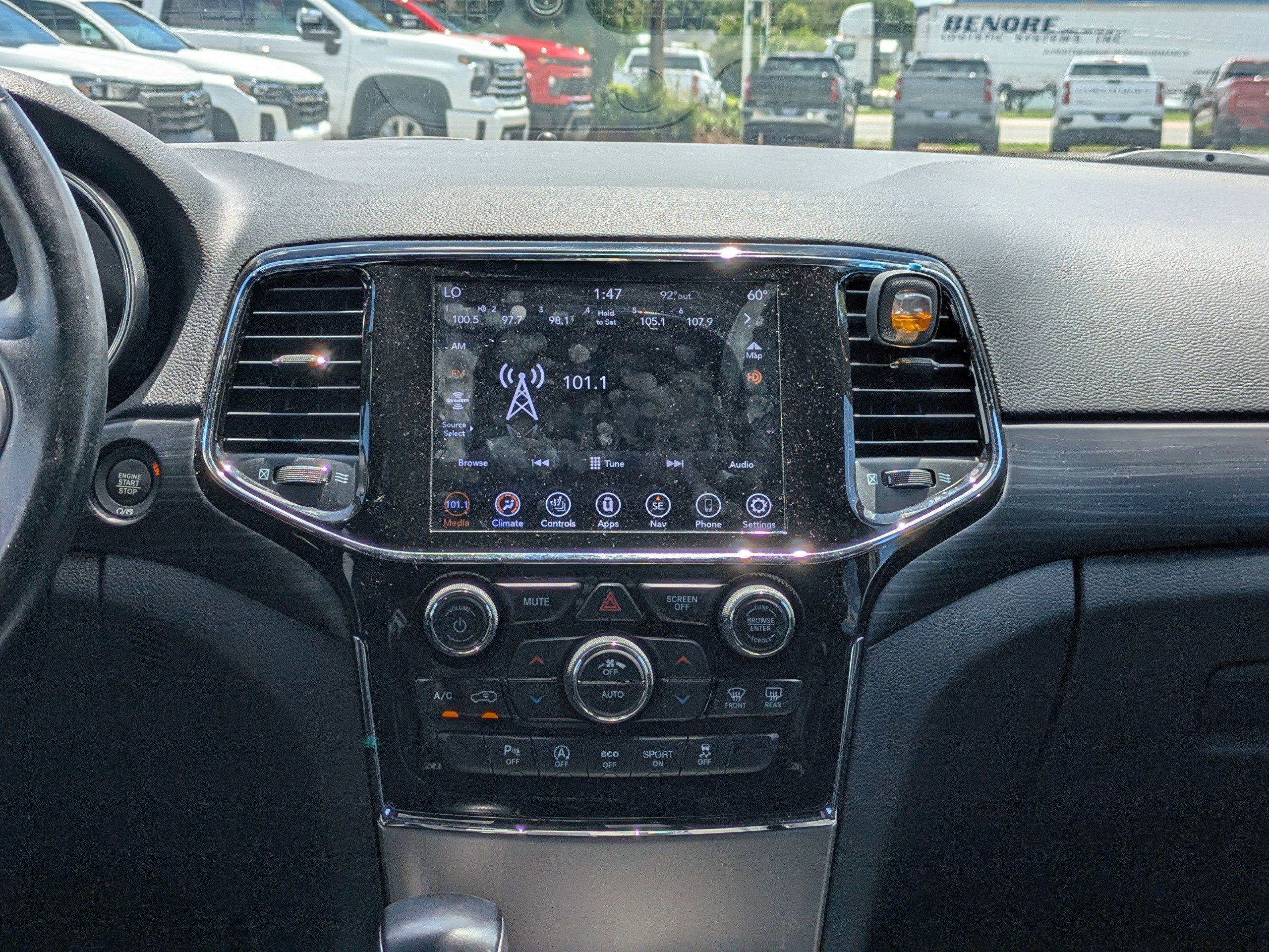 2021 Jeep Grand Cherokee Laredo X photo 16