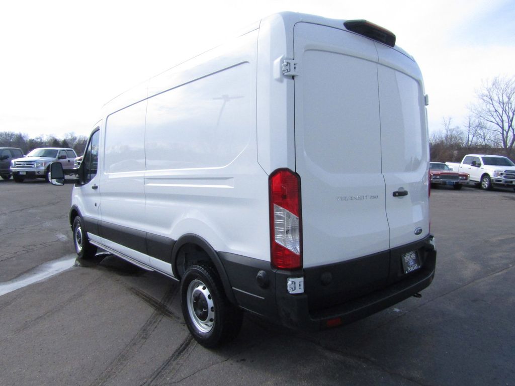 2025 Ford Transit Cargo Van photo 4