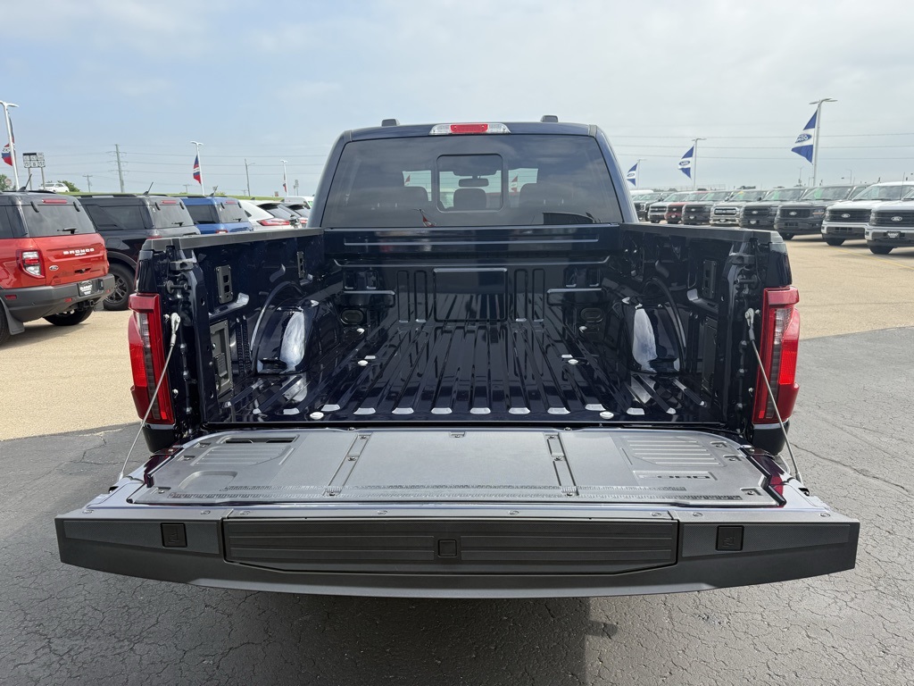 2025 Ford F-150 XLT photo 30