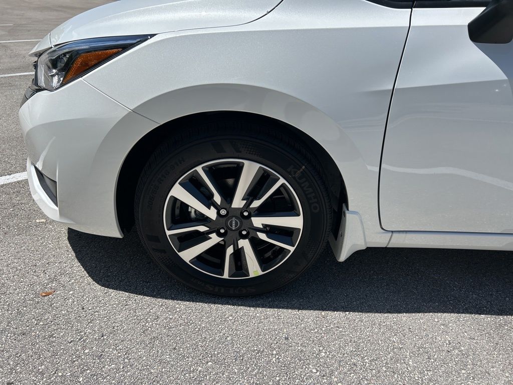 2025 Nissan Versa SV photo 37