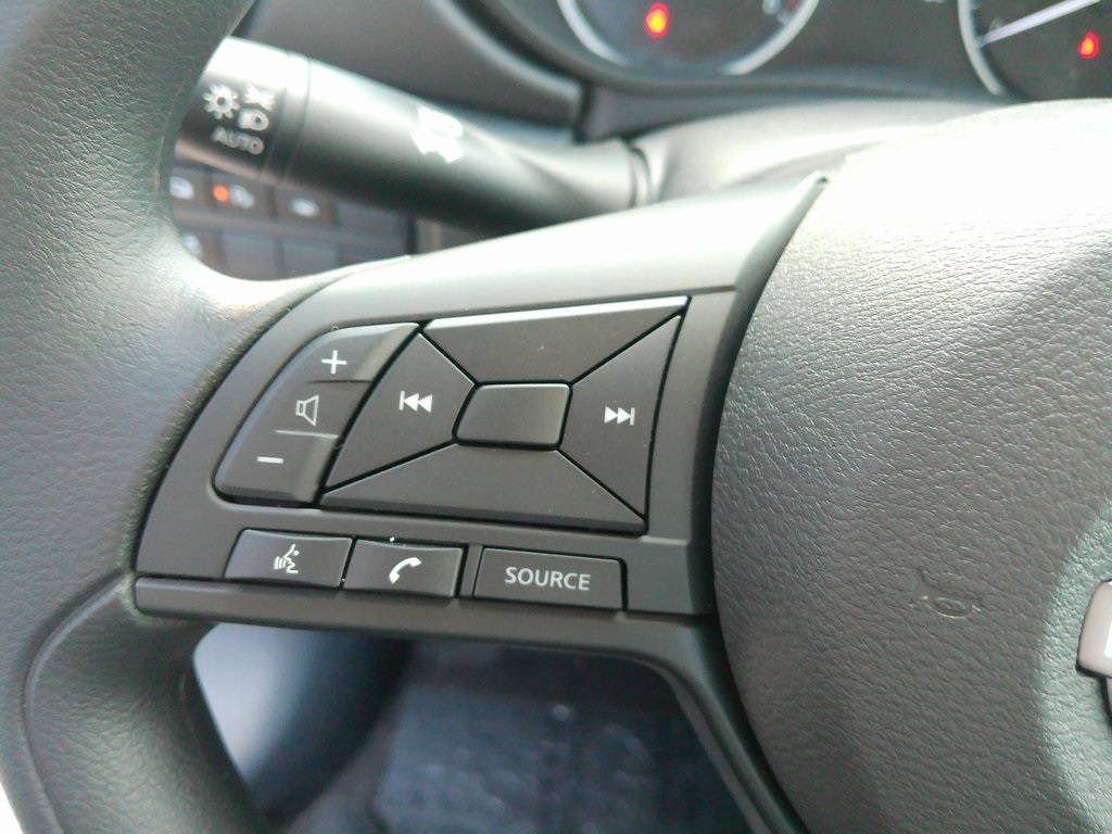 2025 Nissan Versa S photo 29