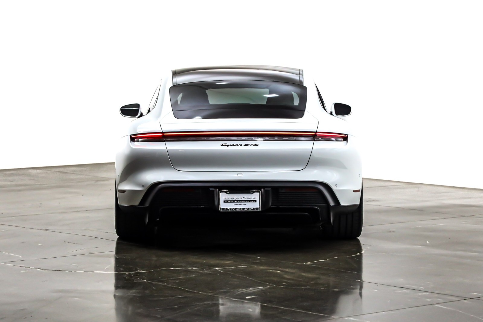 2024 Porsche Taycan GTS photo 3
