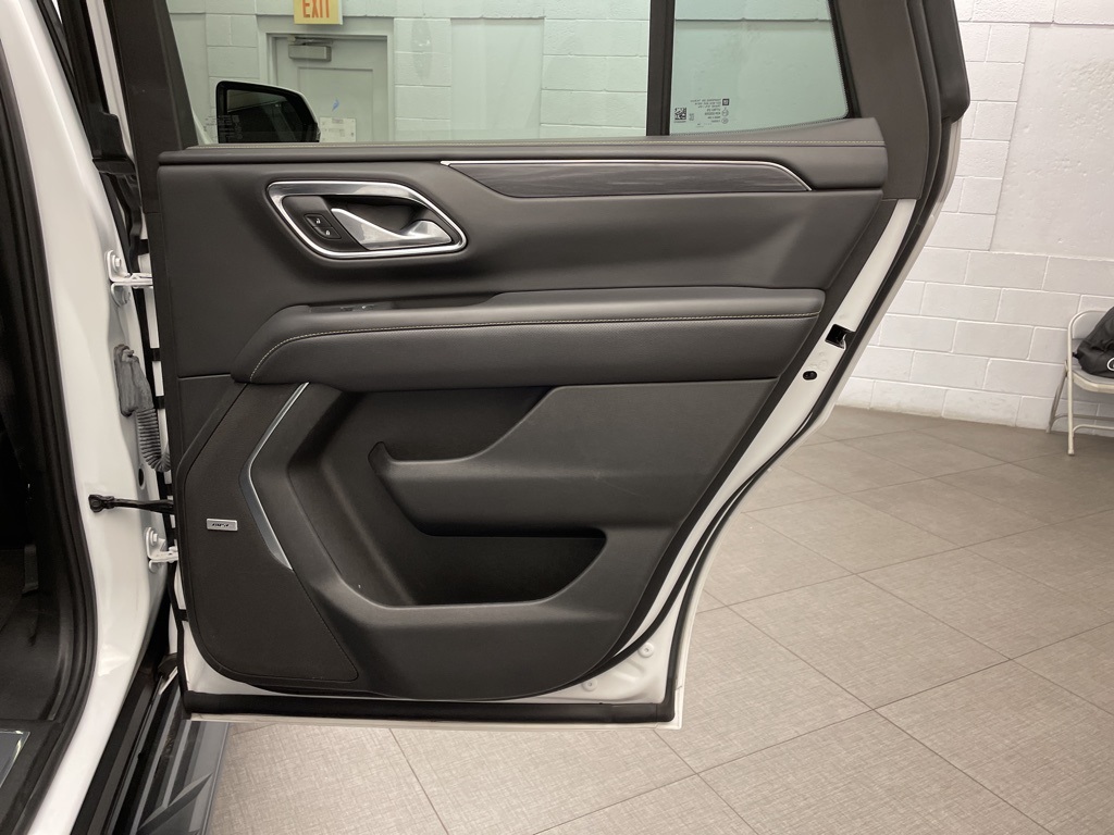 2024 Gmc Yukon SLT photo 26