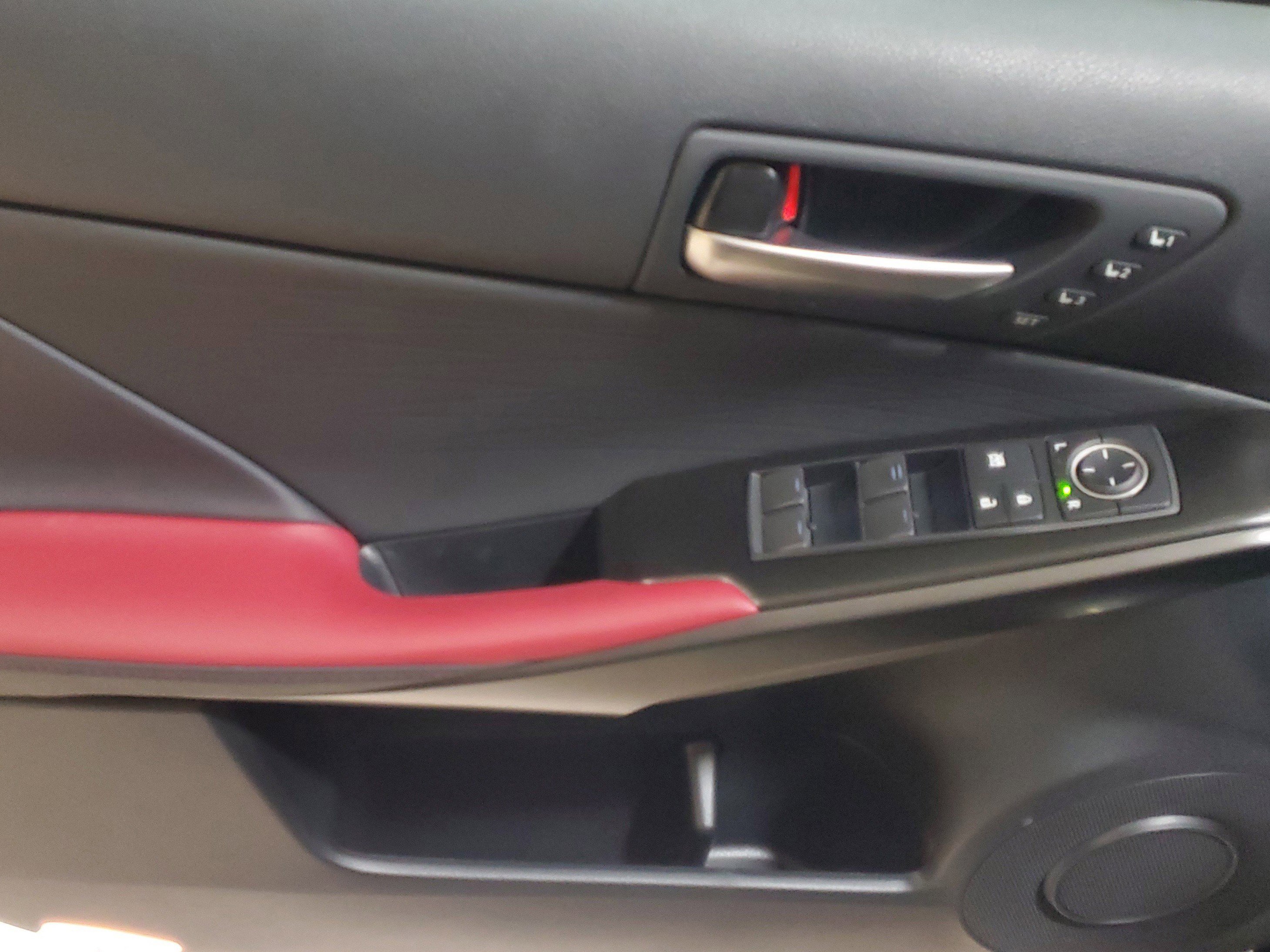 2025 Lexus IS 300 photo 11