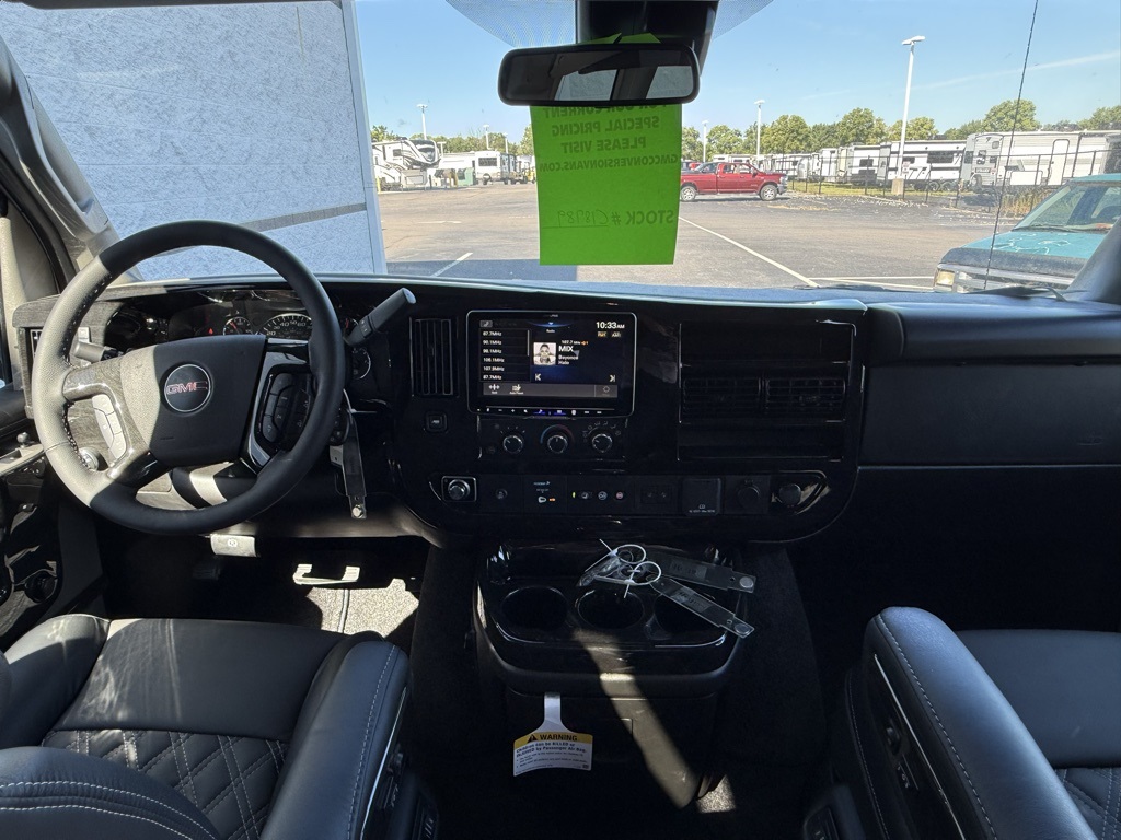 2025 Gmc Savana photo 2