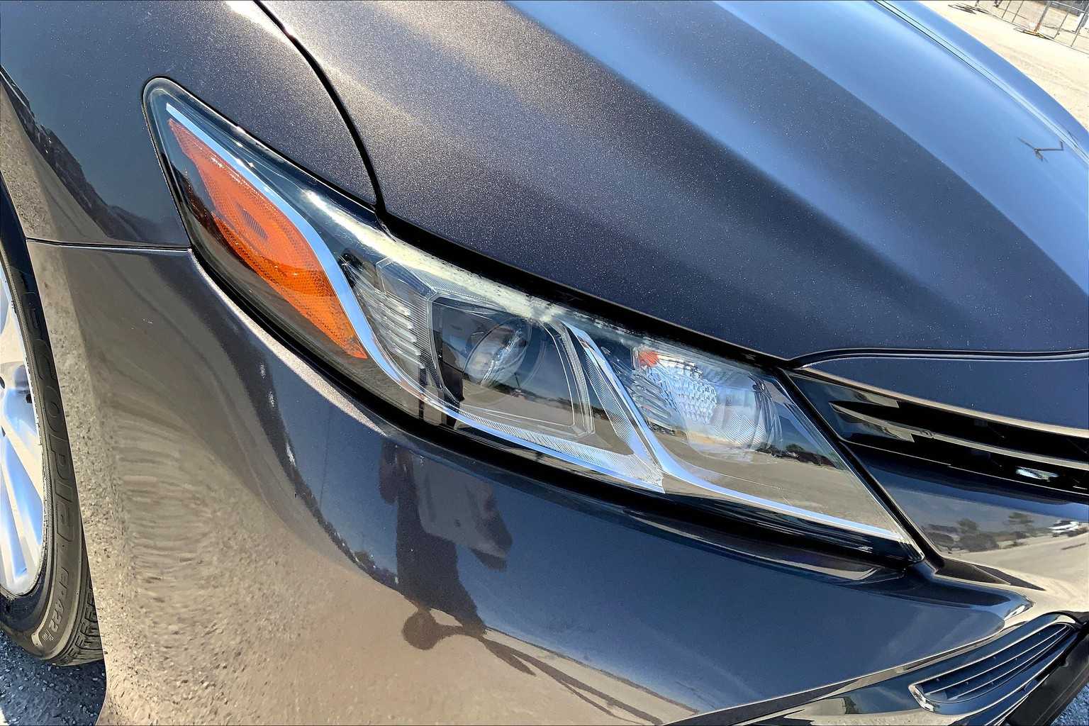 2019 Toyota Camry LE photo 25