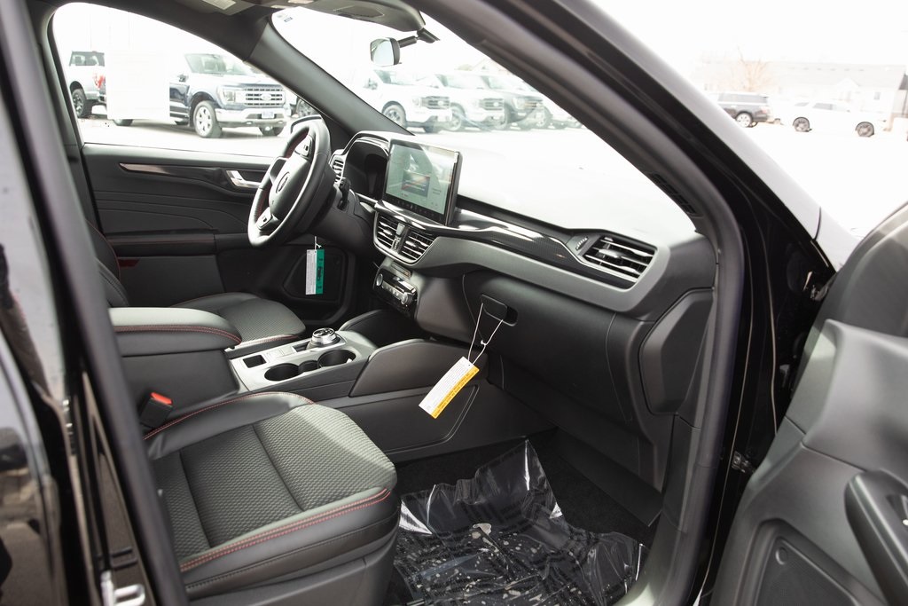 2025 Ford Escape ST-Line Select photo 21