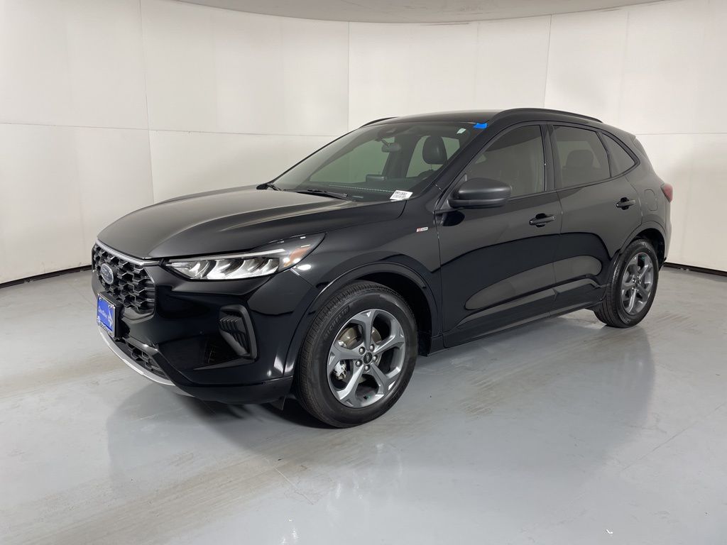 2024 Ford Escape ST-Line photo 5