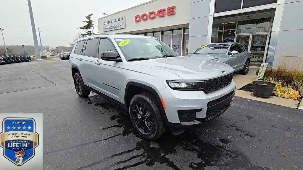 2025 Jeep Grand Cherokee L Altitude's photo