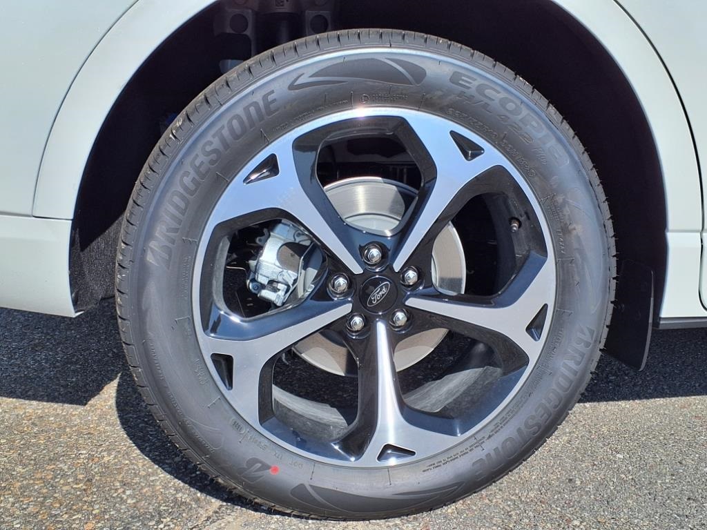 2025 Ford Escape ST-Line Elite photo 2