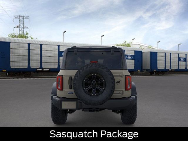 2025 Ford Bronco Outer Banks photo 4