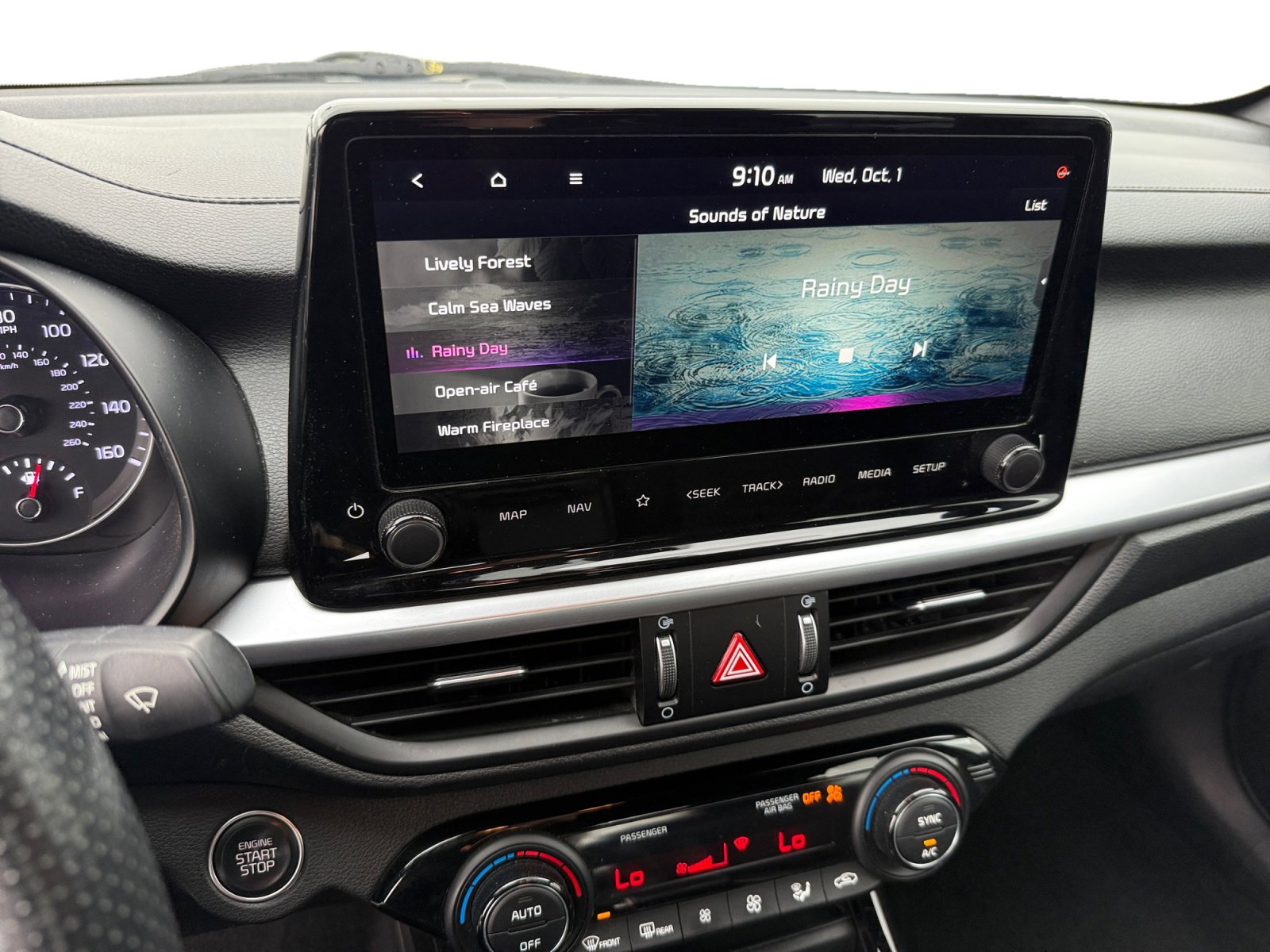 2023 Kia Forte GT-Line photo 12